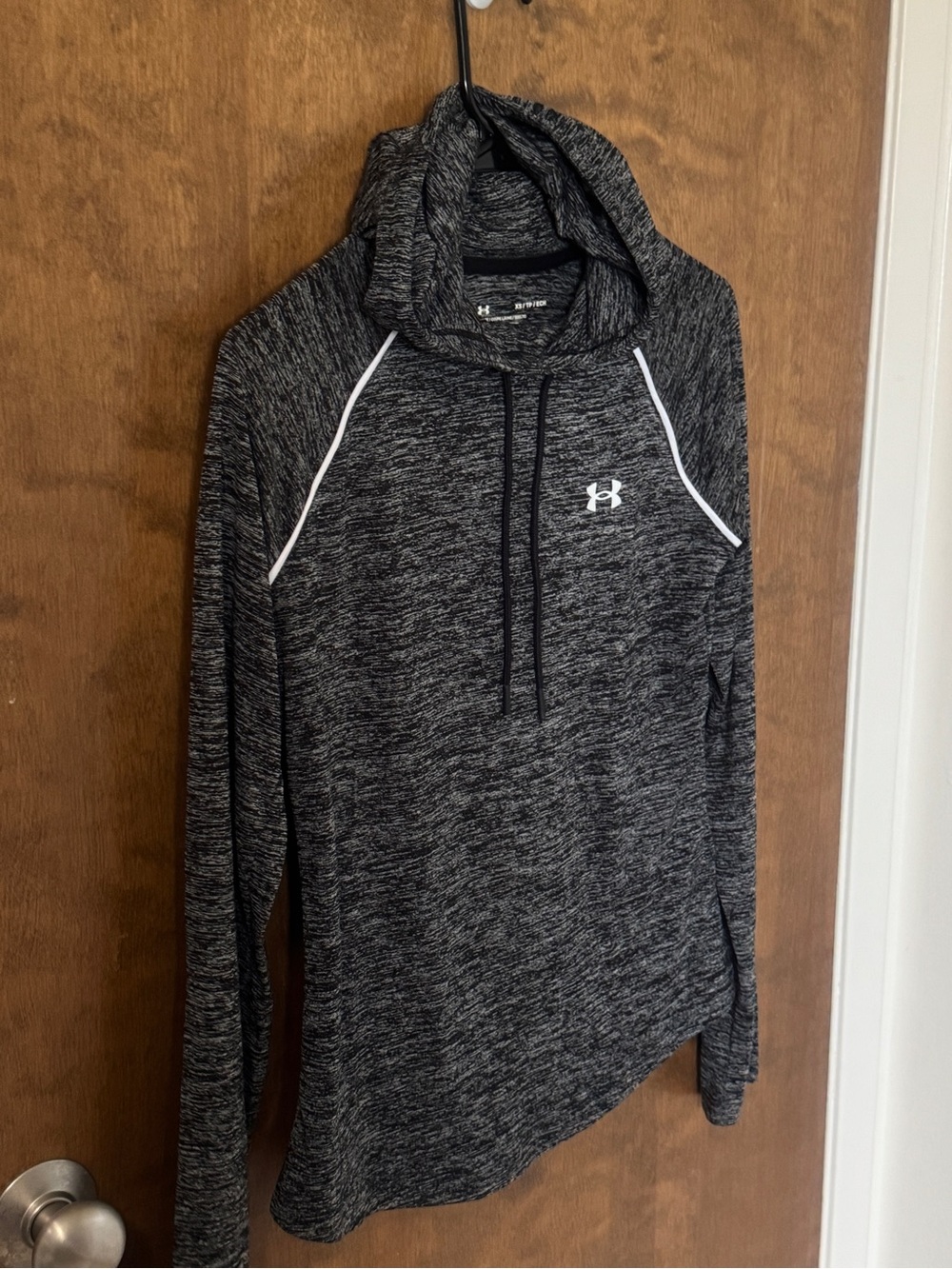 Under Armour NWOT Black Marled Hooded Pullover Women XS